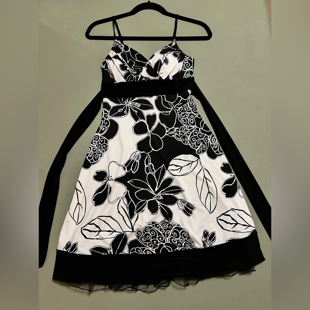 Sweet little summer dance date prom dress by Mariposa